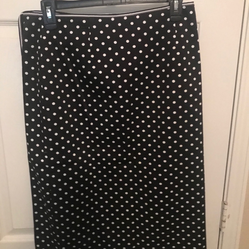 Black Poka Dot wrap skirt SZ 8 - Picture 2 of 5